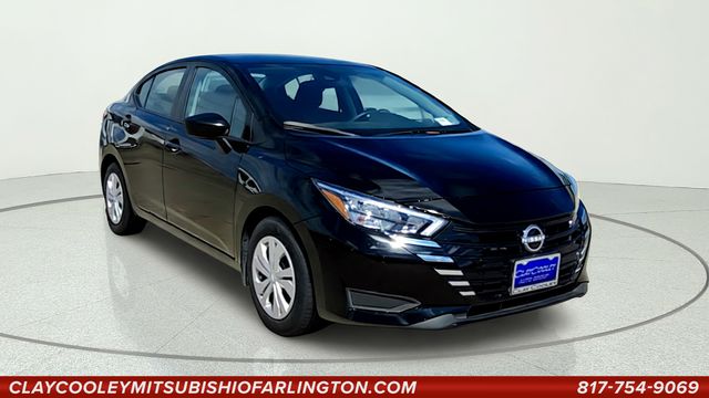 Super Black Metallic 2025 Nissan Versa Sedan Front-Wheel Drive Continuously Variable Transmission