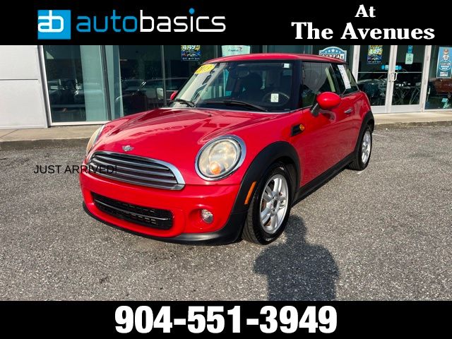 Chili Red 2013 MINI Cooper Hatchback Front-Wheel Drive 6-Speed Automatic