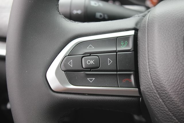 Used 2024 White Jeep Latitude image 13
