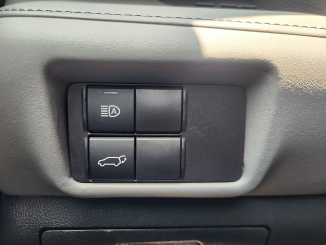 2022 Toyota Highlander XLE Gray at Toyota of Victoria