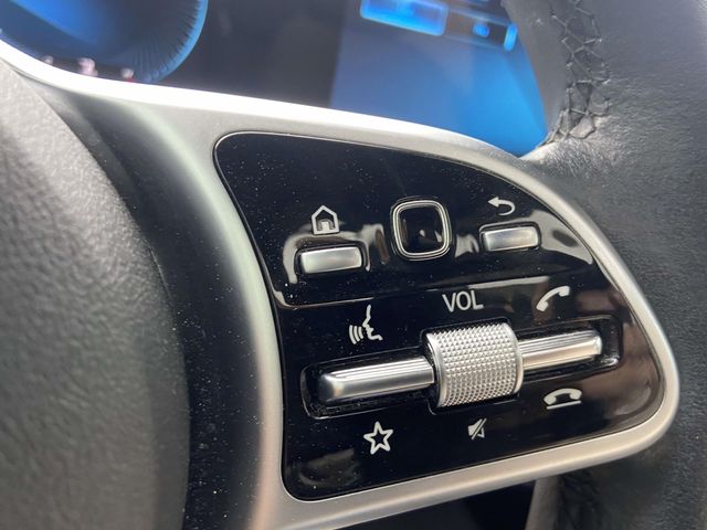 Used 2023 White Mercedes-Benz GLB 250 image 16