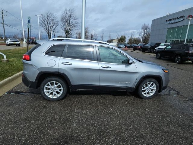 2017 Jeep Cherokee Latitude - Billet Silver Metallic Clearcoat exterior view 2