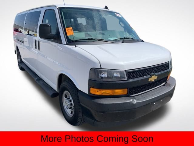 2022 Chevrolet Express 3500 LS photo