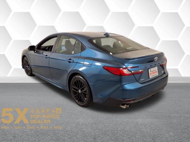 2025 Toyota Camry SE photo
