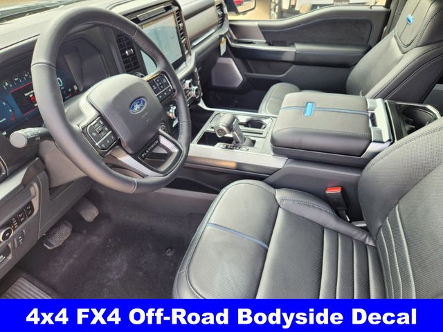 2025 Ford F-150 Platinum photo