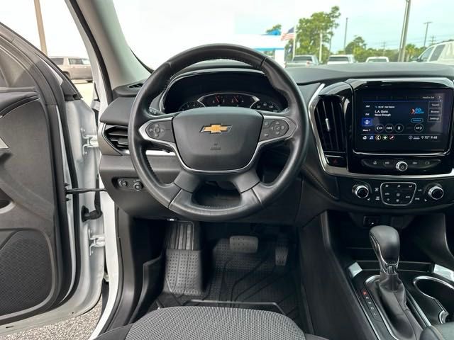 2021 Chevrolet Traverse LT 13