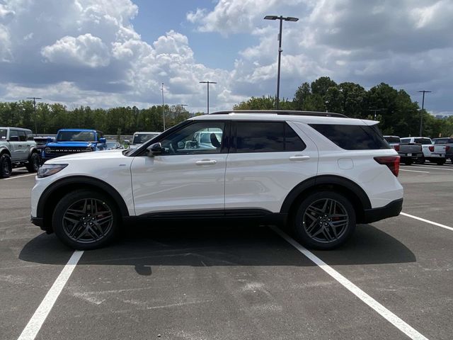 2025 Ford Explorer ST-Line 6