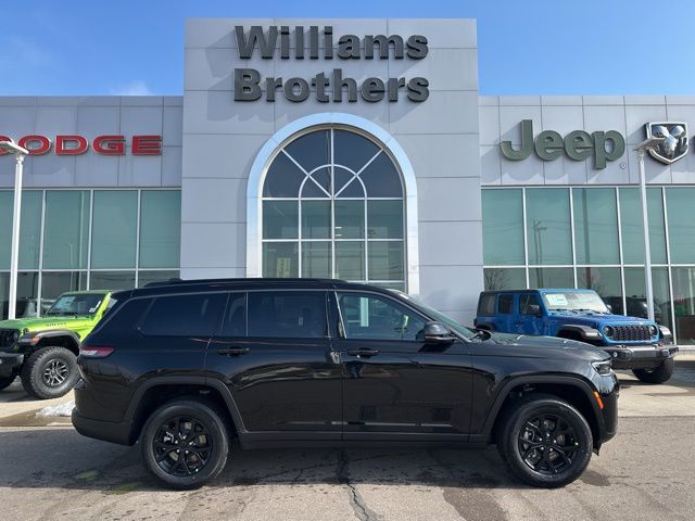 2026 Jeep Grand Cherokee L Laredo - Diamond Black Crystal Pearlcoat exterior view 4