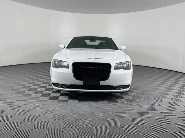 2023 Chrysler 300 S 3