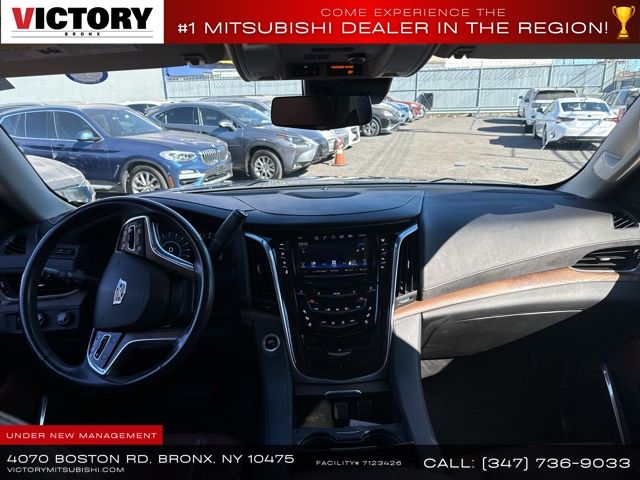 2020 Cadillac Escalade Luxury photo