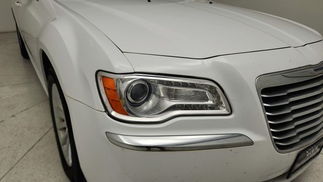 2014 Chrysler 300 Base White at Autostrade