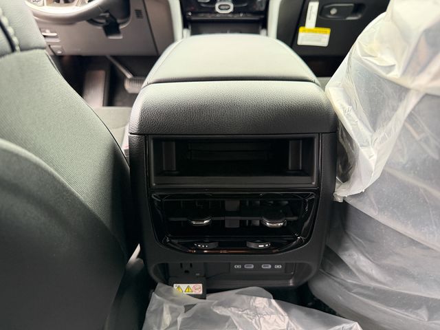 new 2026 Jeep Grand Cherokee car, priced at $36,930