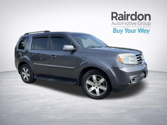 Gray (Modern Steel Metallic) 2015 Honda Pilot SUV / Crossover Four-Wheel Drive 5-Speed Automatic