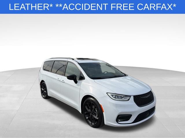 2025 Chrysler Pacifica Limited FWD