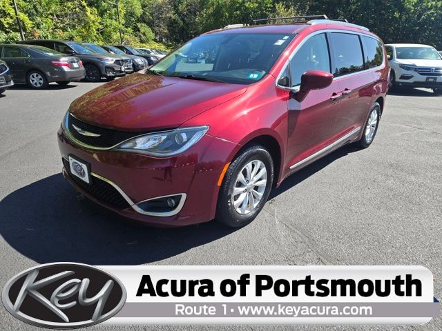 Velvet Red Pearlcoat 2018 Chrysler Pacifica Minivan Front-Wheel Drive 9-Speed Automatic
