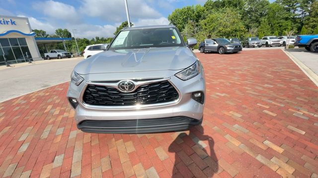 Used 2021 Toyota Highlander SUV