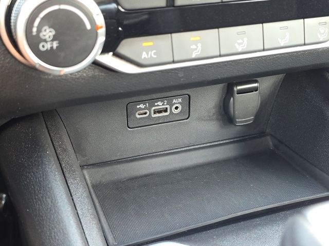 2025 Nissan Altima 2.5 SV:B02427