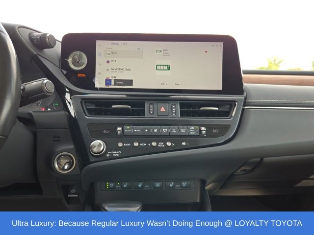Used 2025 Lexus ES Sedan