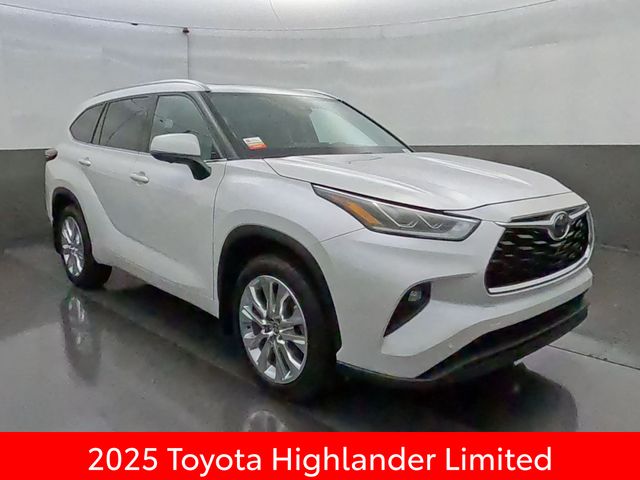White (Wind Chill Pearl) 2025 Toyota Highlander SUV / Crossover All-Wheel Drive 8-Speed Automatic