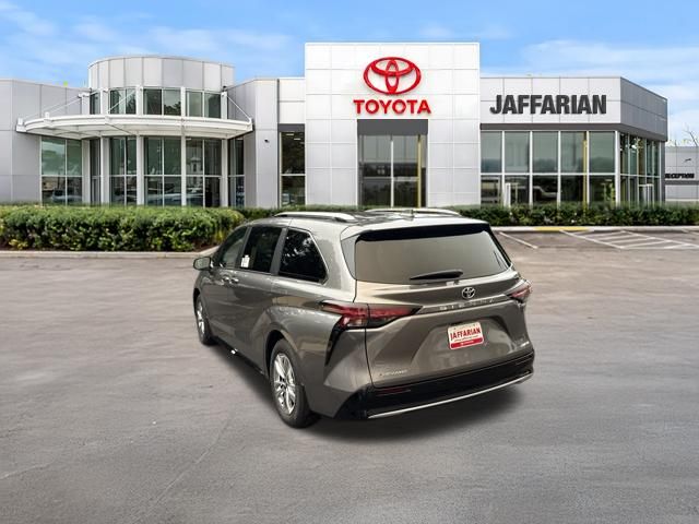 New 2026 Toyota Sienna Van