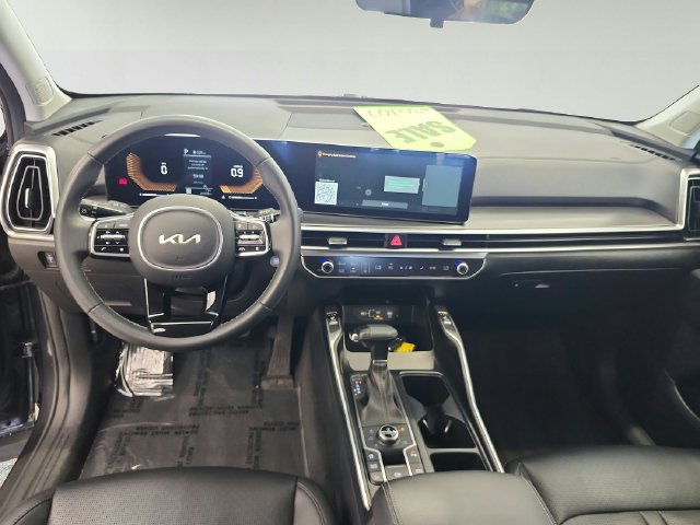 Used 2024 Kia Sorento SUV