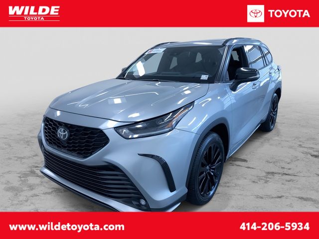 Celestial Silver Metallic 2025 Toyota Highlander SUV / Crossover All-Wheel Drive 8-Speed Automatic