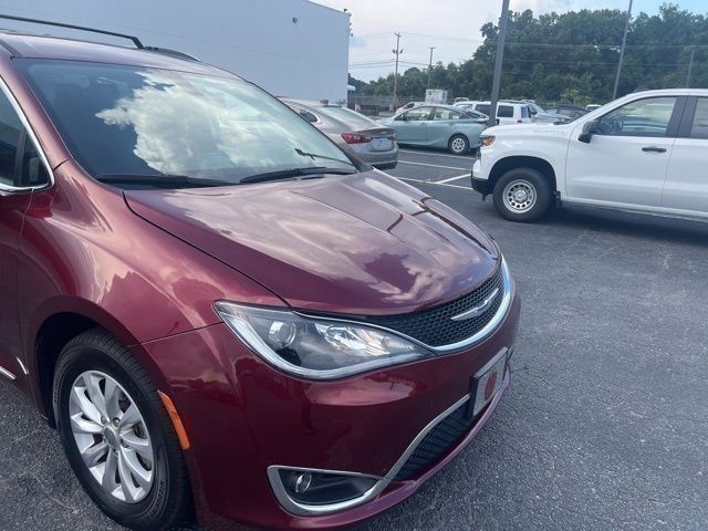 2019 Chrysler Pacifica Touring L 29