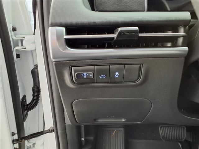 2025 Hyundai Santa Cruz SE photo