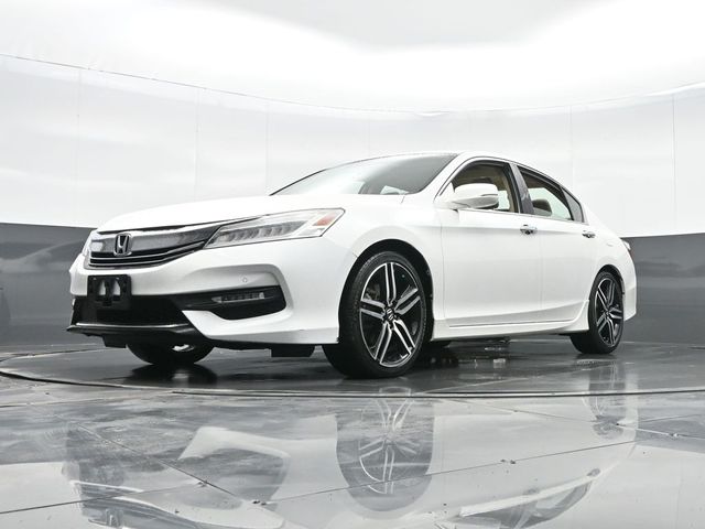 2016 Honda Accord Touring 32