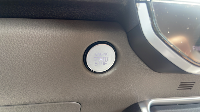 New 2027 Silver Kia LXS image 24