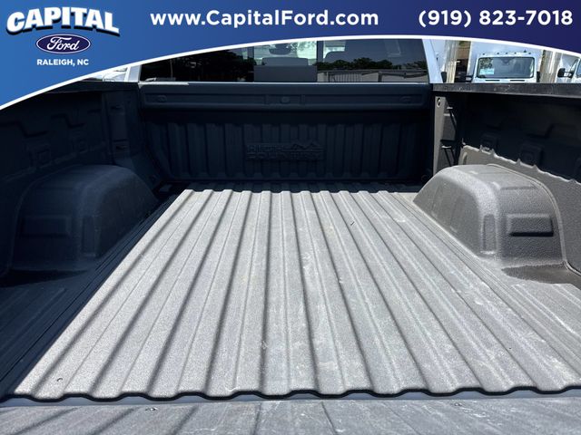 Used 2021 Iridescent Pearl Tricoat Chevrolet High Country image 16