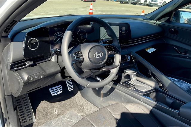 2025 Hyundai Elantra Hybrid SEL Sport photo