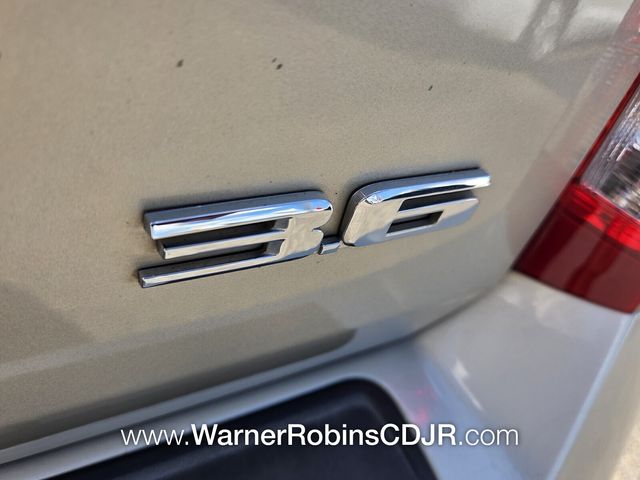 Used 2015 Silver Cadillac Premium image 13