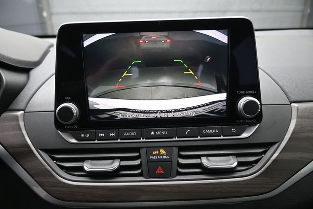 Used 2025 Nissan Altima Sedan
