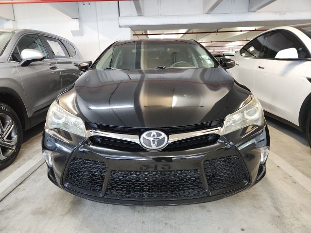 2015 Toyota Camry SE 3