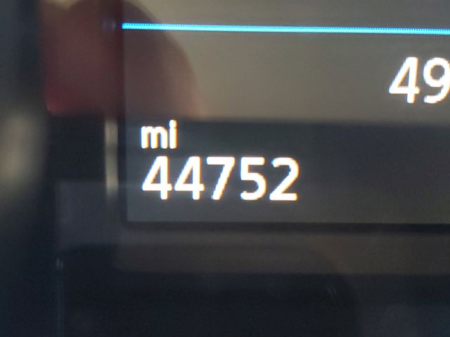 Used 2019  Volkswagen 2.0T SE image 19