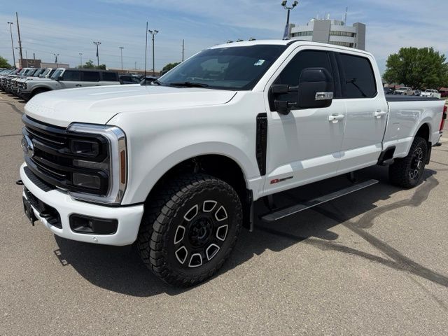 2025 Star White Metallic TC Ford Super Duty F-350 SRW Platinum 4X4 Truck