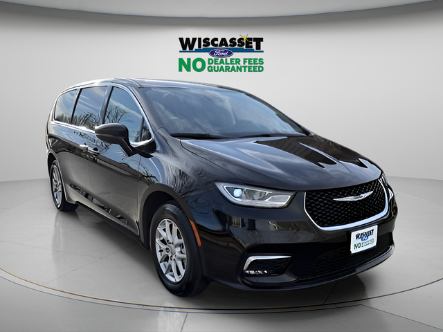 Diamond Black Crystal Pearlcoat 2024 Chrysler Pacifica Touring L FWD Minivan Front-Wheel Drive 9-Speed Automatic