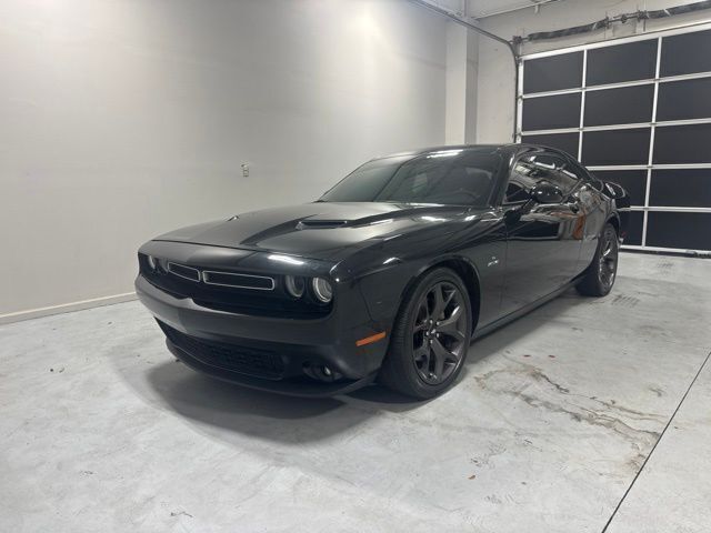 2017 Dodge Challenger R/T RWD   