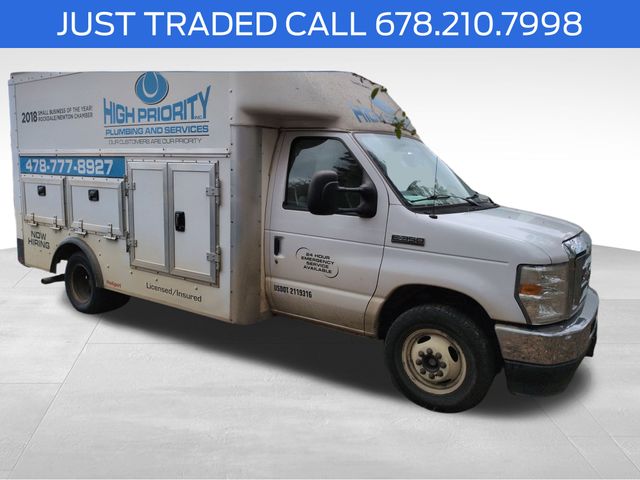 2022 Ford E-Series Chassis E-350 SD Cutaway SB RWD