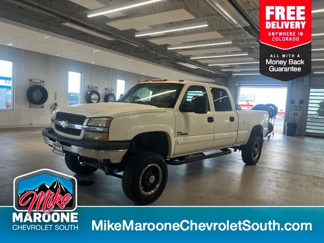 Summit White 2005 Chevrolet Silverado 1500HD Pickup Truck Four-Wheel Drive 4-Speed Automatic Overdrive