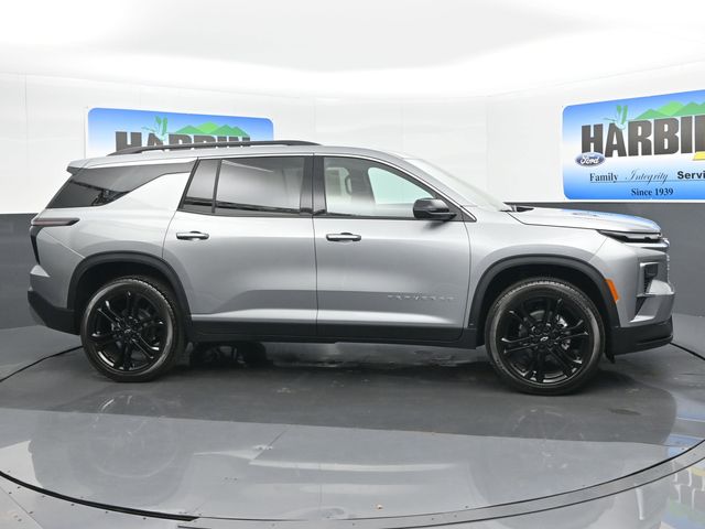 2025 Chevrolet Traverse LT photo