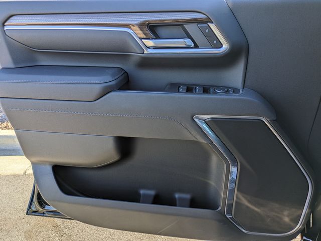 2025 Chevrolet Silverado 2500HD LT photo