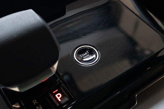 Used 2025 Land rover Range Rover Sport SUV