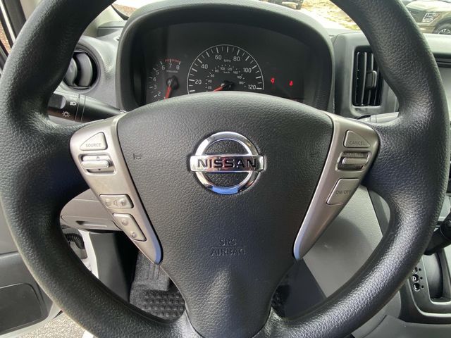 2021 Nissan NV200 S 23