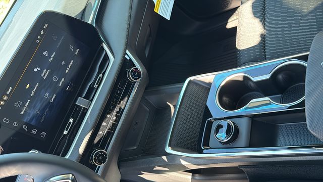 new 2026 Chevrolet Equinox car, priced at $30,820