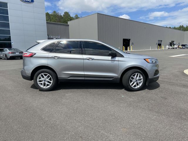 2021 Ford Edge SE 2