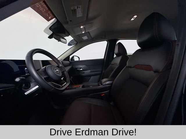 Used 2025 Nissan Kicks SUV