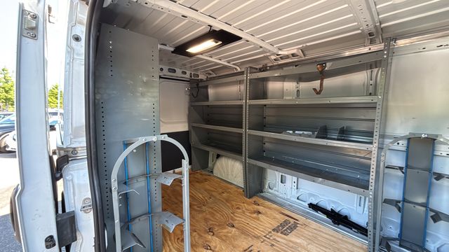 Used 2024 White Ram Base image 37