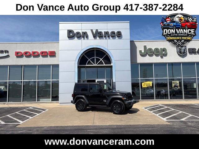 Black Clearcoat 2018 Jeep Wrangler Sport 4WD SUV / Crossover Four-Wheel Drive 6-Speed Manual